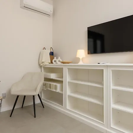 Apartament Eva Ommm *